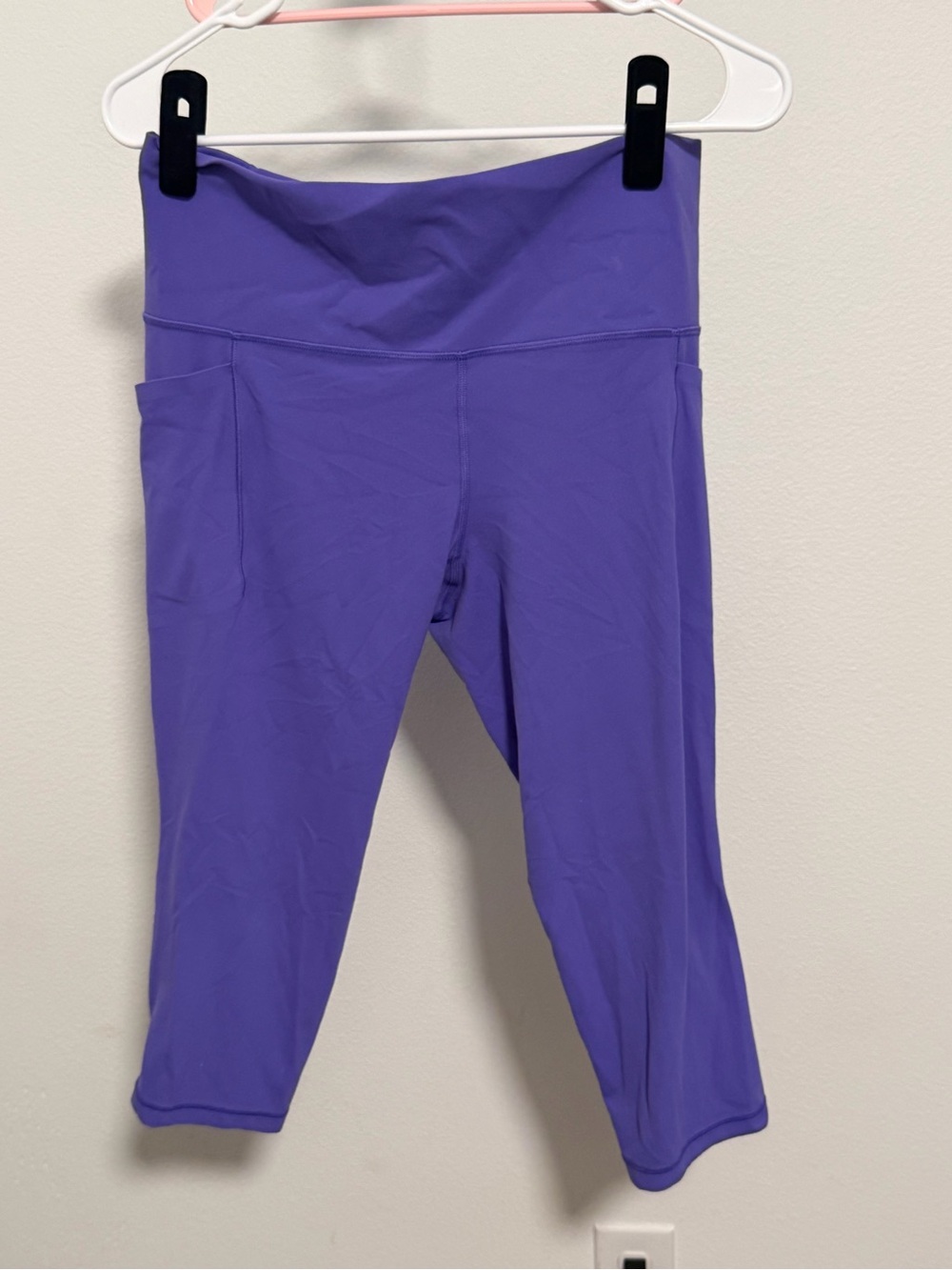 Athleta Lavender Capri Leggings with Side Pocket